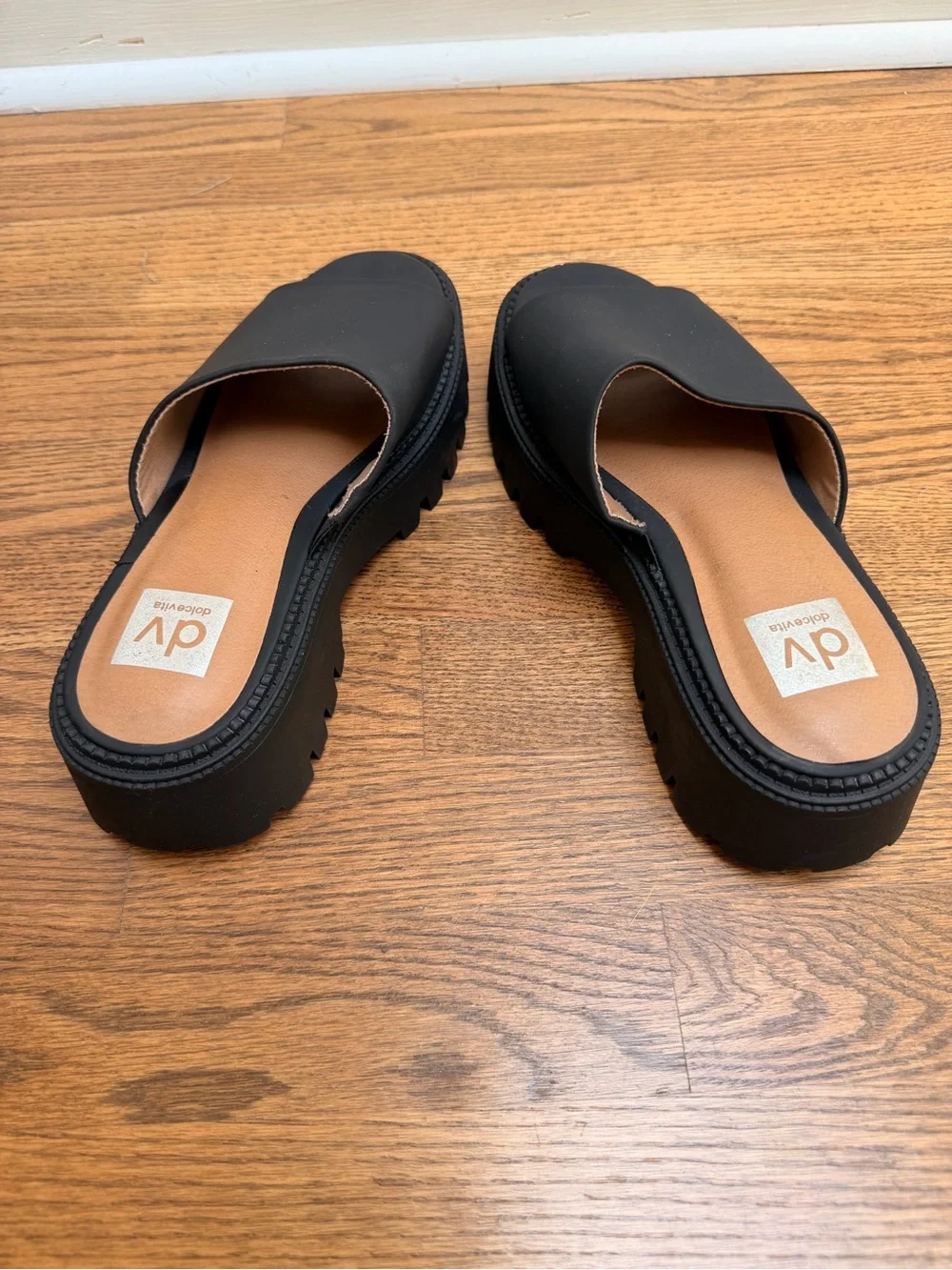 dv by Dolce Vita Black Platform Slide Sandals size 8